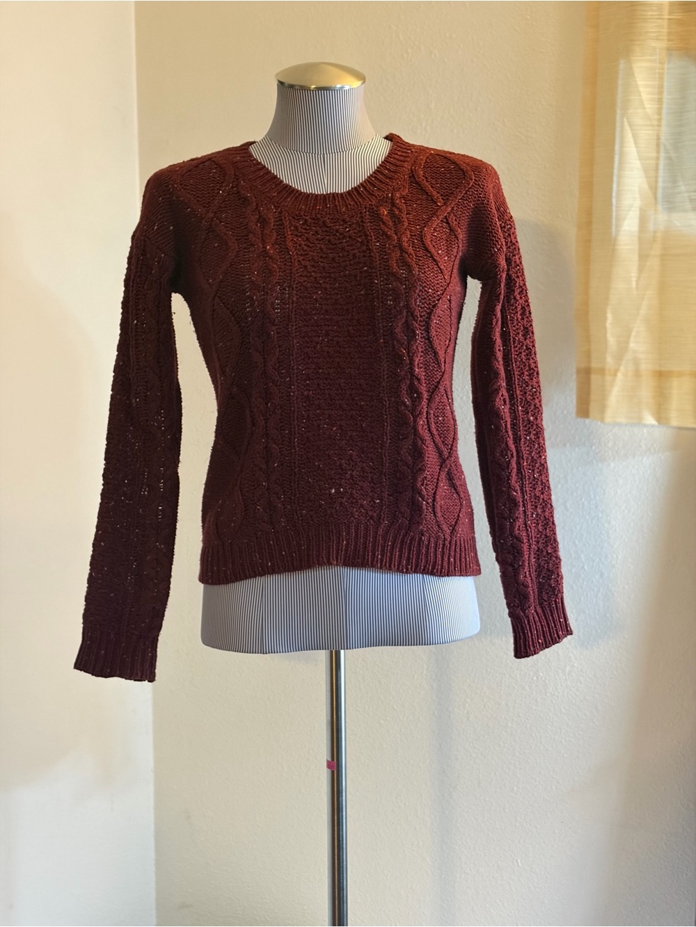 Arizona Jean Company Burgundy Cable Knit Crewneck Sweater